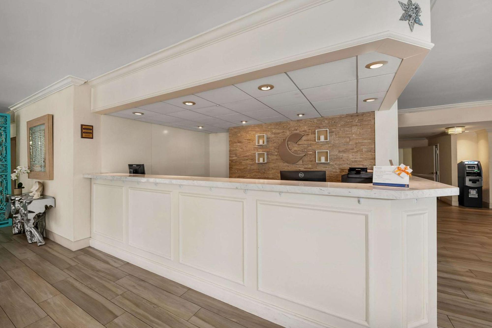 Comfort Oceanside Deerfield 3*
